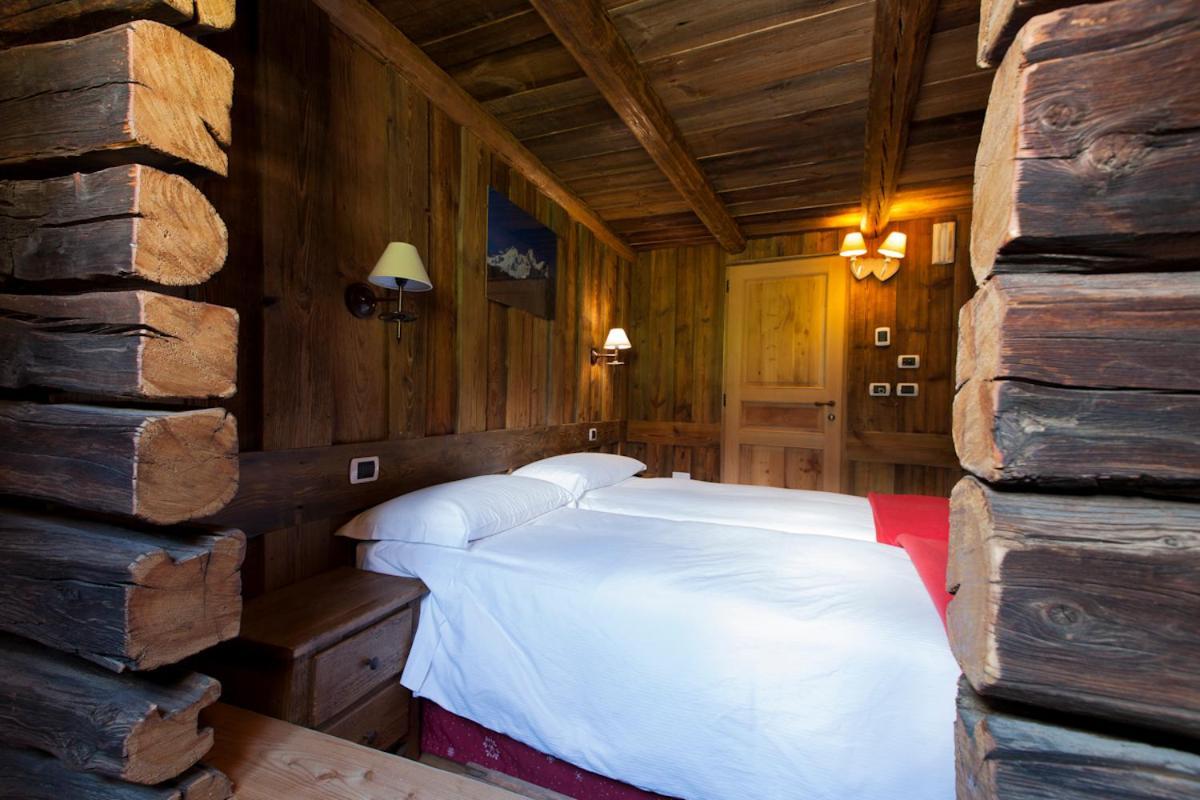 L' Aroula Rooms & Restaurant Champoluc Buitenkant foto